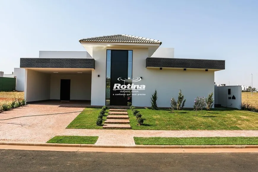 Foto 1 de Casa de Condomínio com 4 Quartos para alugar, 231m² em Granja Marileusa , Uberlândia