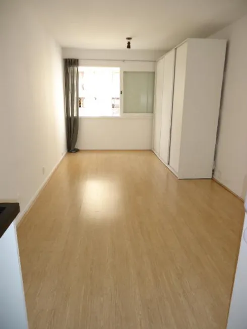 Foto 1 de Apartamento com 1 Quarto para alugar, 30m² em Cerqueira César, São Paulo