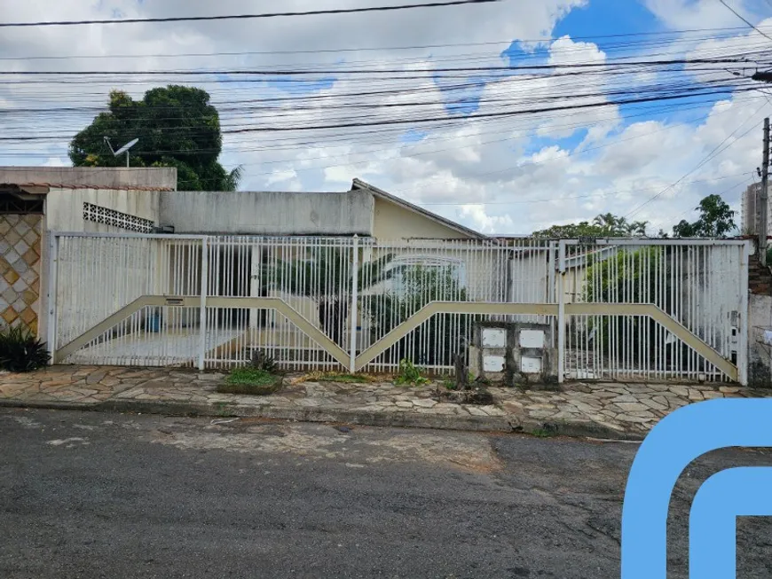 Foto 1 de Casa com 3 Quartos à venda, 273m² em Jardim América, Goiânia