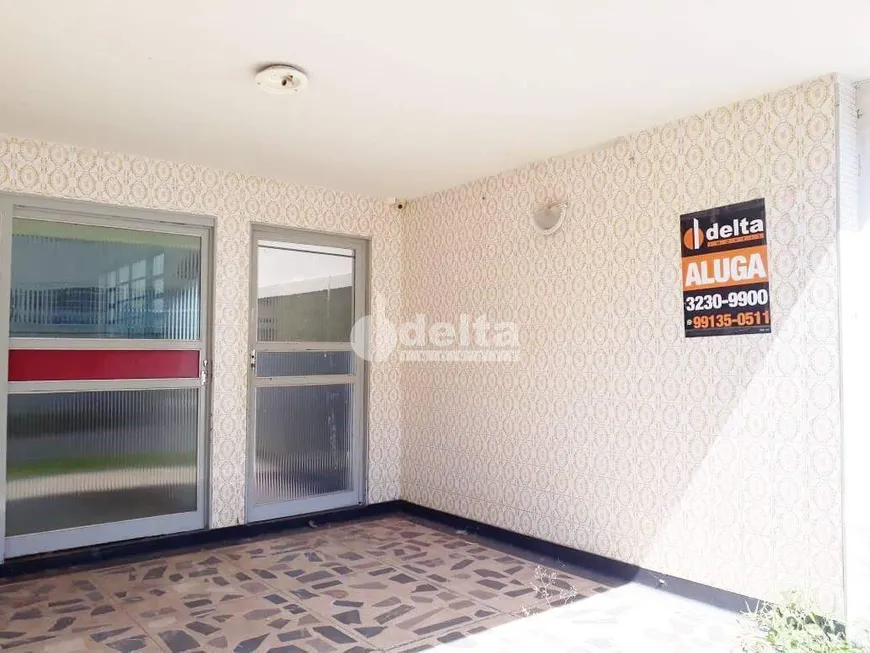 Foto 1 de Casa com 3 Quartos para alugar, 212m² em Nossa Senhora Aparecida, Uberlândia