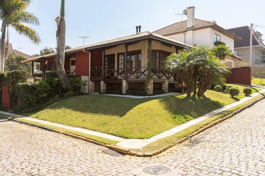 Foto 1 de Casa de Condomínio com 3 Quartos à venda, 330m² em Santa Felicidade, Curitiba