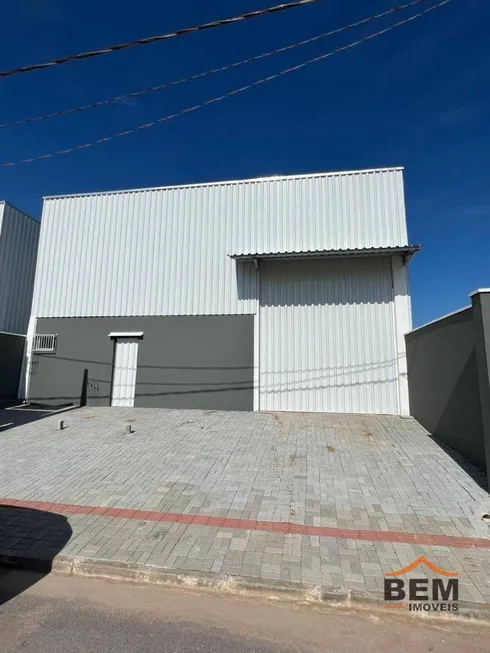 Foto 1 de Galpão/Depósito/Armazém para alugar, 220m² em , Ilhota