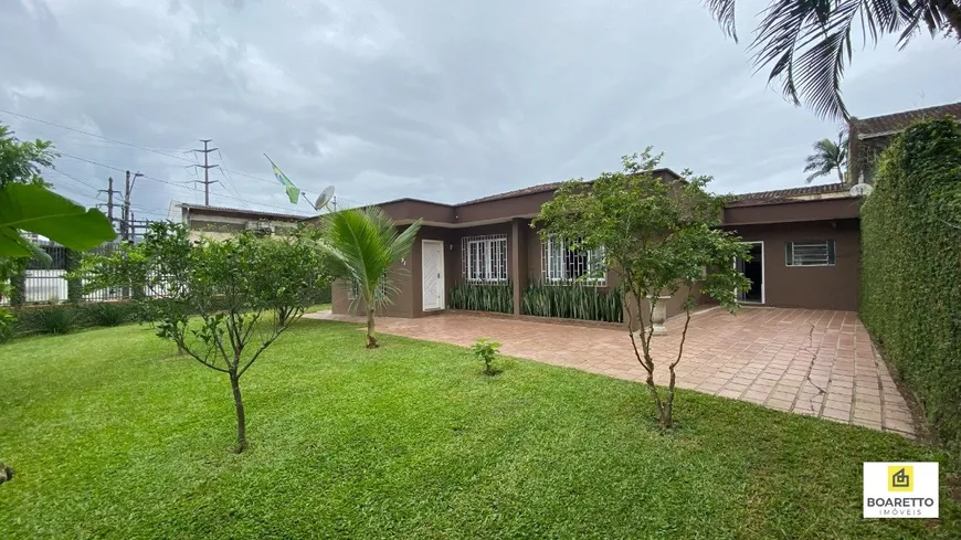 Foto 1 de Casa com 3 Quartos à venda, 198m² em Costa E Silva, Joinville