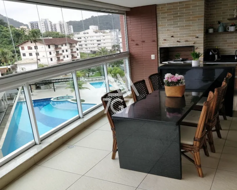 Foto 1 de Apartamento com 4 Quartos à venda, 158m² em Enseada, Guarujá