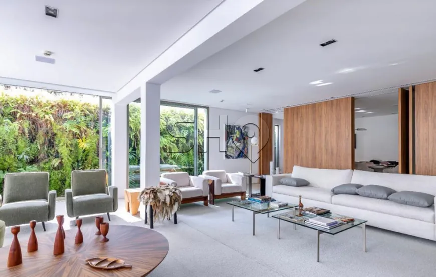 Foto 1 de Casa de Condomínio com 5 Quartos à venda, 700m² em Brooklin, São Paulo
