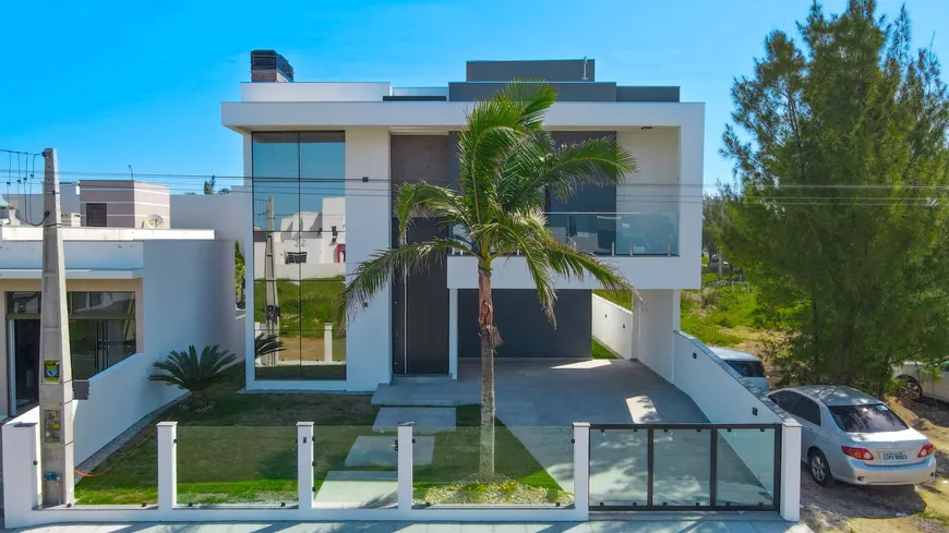 Foto 1 de Casa com 4 Quartos à venda, 253m² em Balneário Bella Torres, Passo de Torres