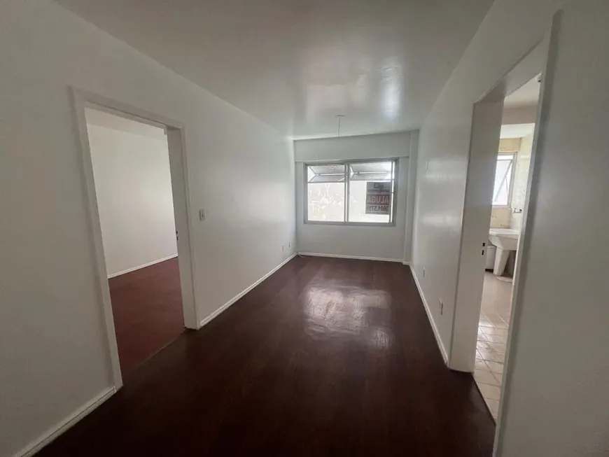 Foto 1 de Apartamento com 1 Quarto à venda, 59m² em Independência, Porto Alegre