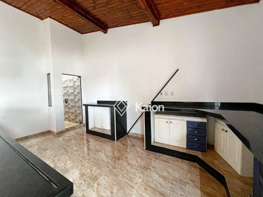 Foto 1 de Casa de Condomínio com 3 Quartos para alugar, 300m² em Pinheirinho, Itu