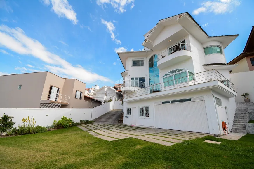 Foto 1 de Casa com 4 Quartos à venda, 450m² em Carvoeira, Florianópolis