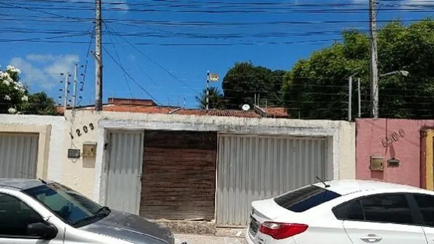 Foto 1 de Casa com 3 Quartos à venda, 139m² em Sapiranga / Coité, Fortaleza