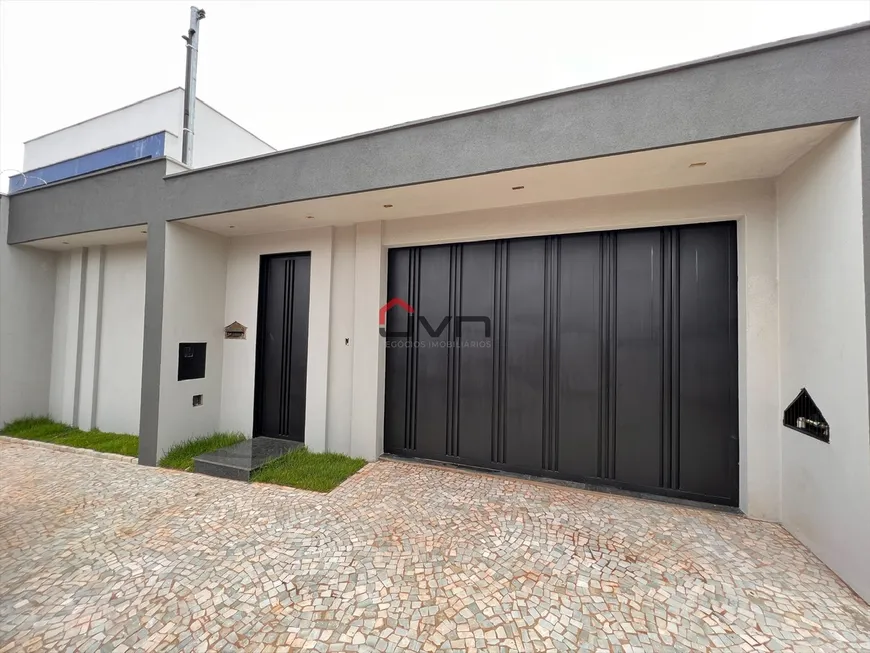 Foto 1 de Casa com 3 Quartos à venda, 210m² em Alto Umuarama, Uberlândia