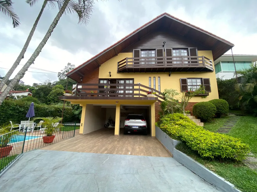 Foto 1 de Casa com 3 Quartos à venda, 312m² em Santa Elisa, Nova Friburgo