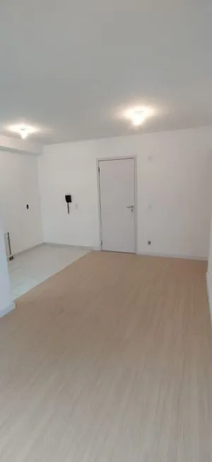 Foto 1 de Apartamento com 2 Quartos à venda, 48m² em Vila Zefira, São Paulo