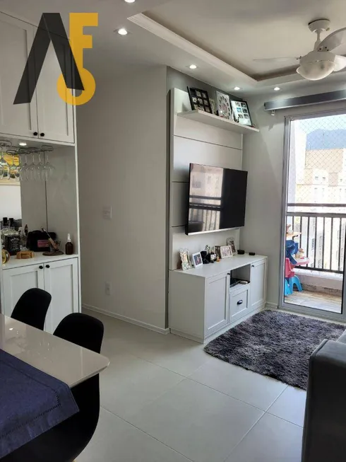 Foto 1 de Apartamento com 3 Quartos à venda, 56m² em Taquara, Rio de Janeiro