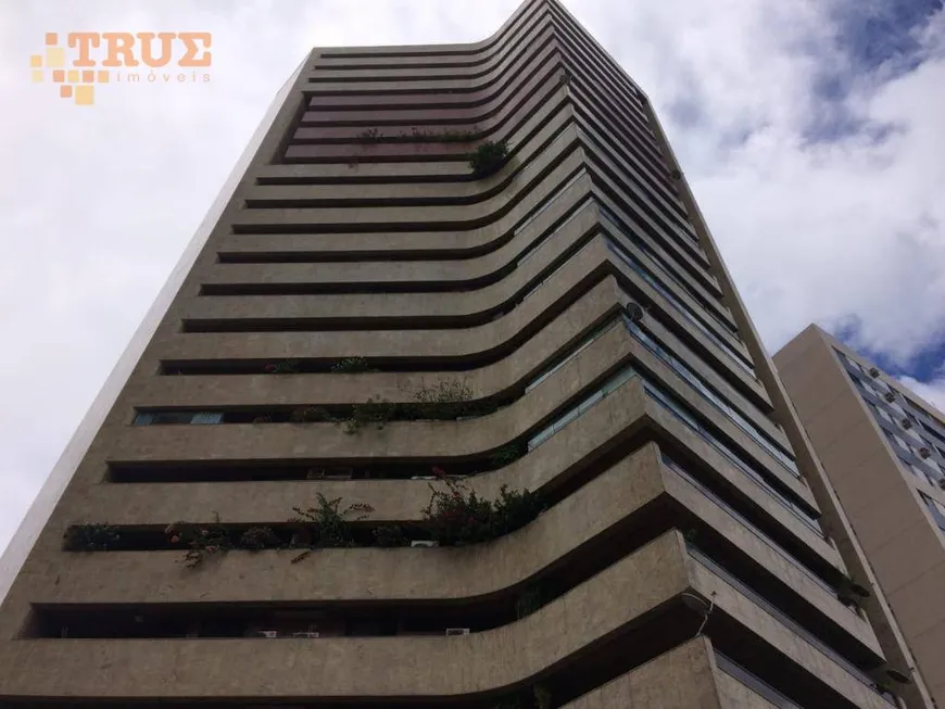 Foto 1 de Apartamento com 4 Quartos à venda, 292m² em Jaqueira, Recife