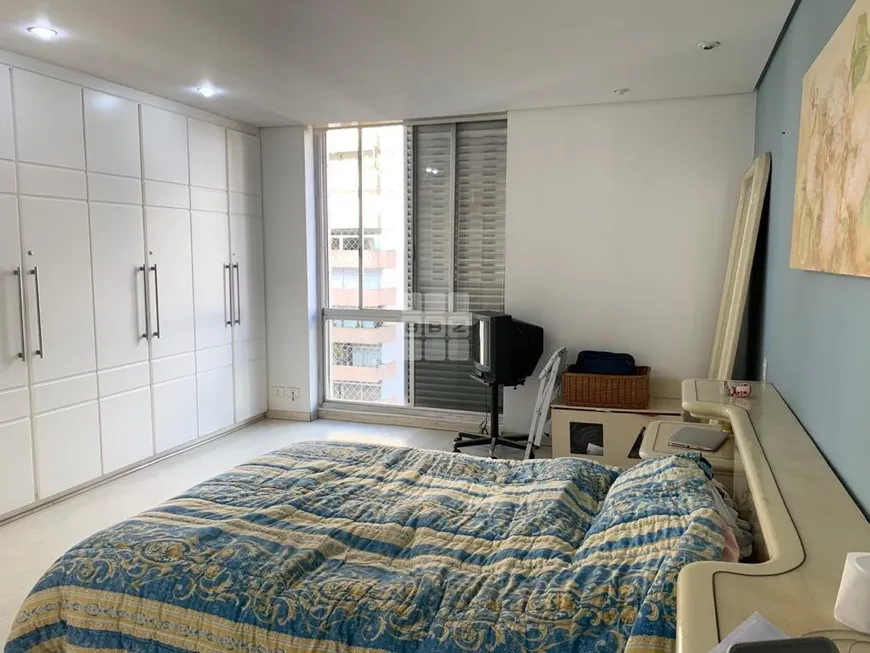 Foto 1 de Apartamento com 3 Quartos para alugar, 224m² em Higienópolis, São Paulo