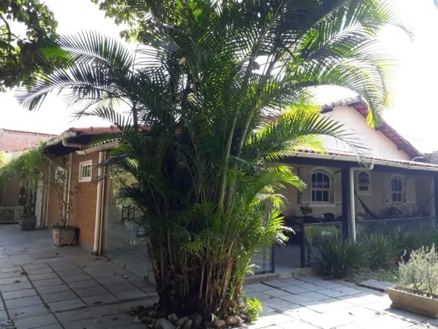 Foto 1 de Casa com 4 Quartos à venda, 340m² em Morada Colina, Resende
