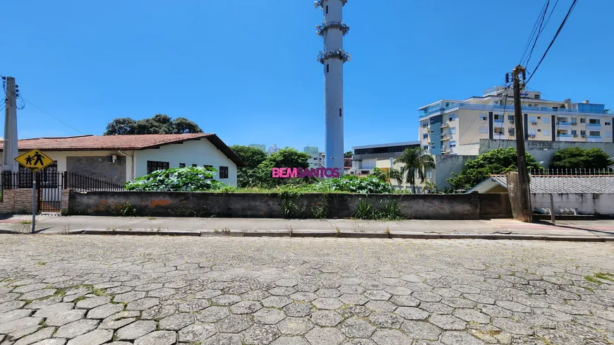 Foto 1 de Lote/Terreno à venda, 314m² em Capoeiras, Florianópolis
