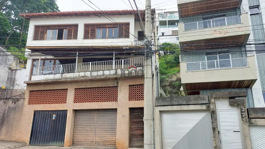 Foto 1 de Casa com 7 Quartos à venda, 400m² em Bom Pastor, Juiz de Fora