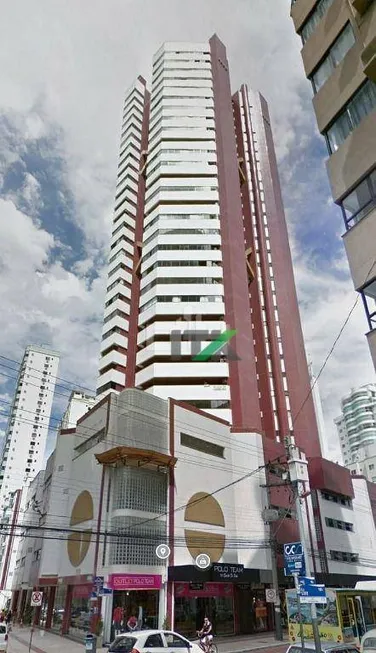 Foto 1 de Apartamento com 2 Quartos à venda, 110m² em Centro, Balneário Camboriú