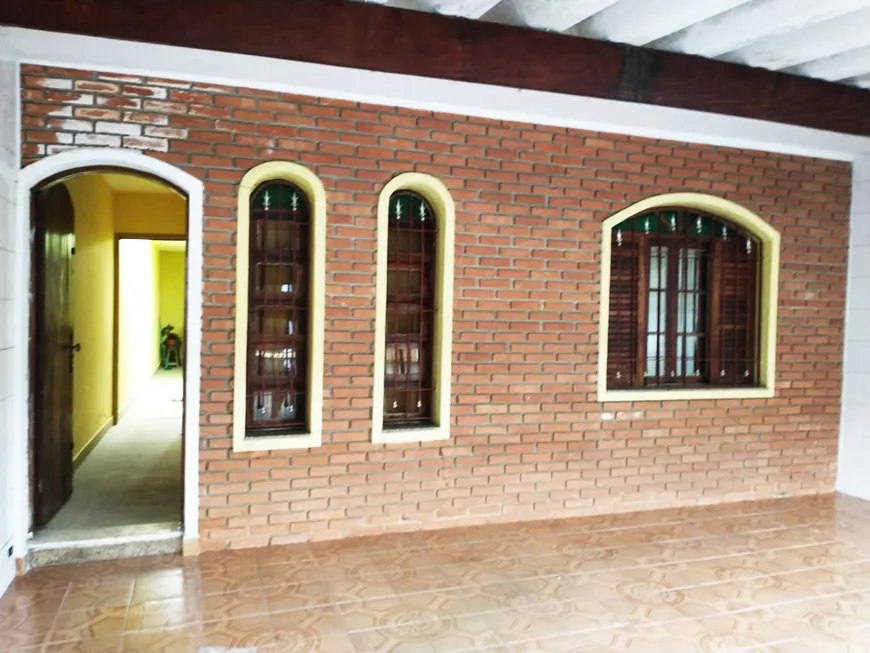 Foto 1 de Casa com 3 Quartos à venda, 190m² em Limoeiro, São Paulo
