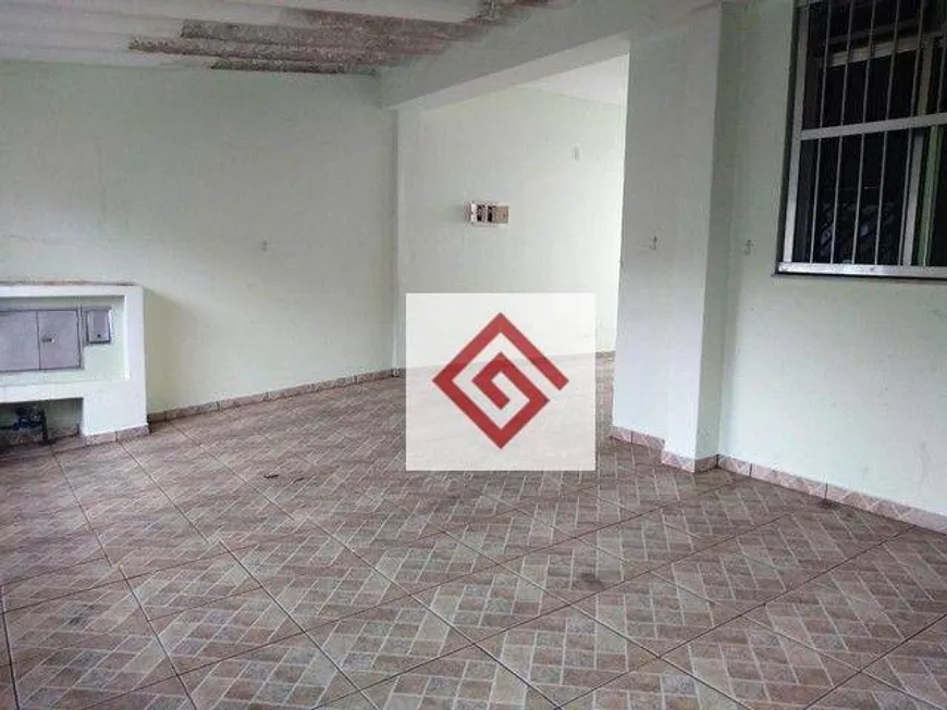 Foto 1 de Sobrado com 3 Quartos para alugar, 254m² em Vila Lucinda, Santo André