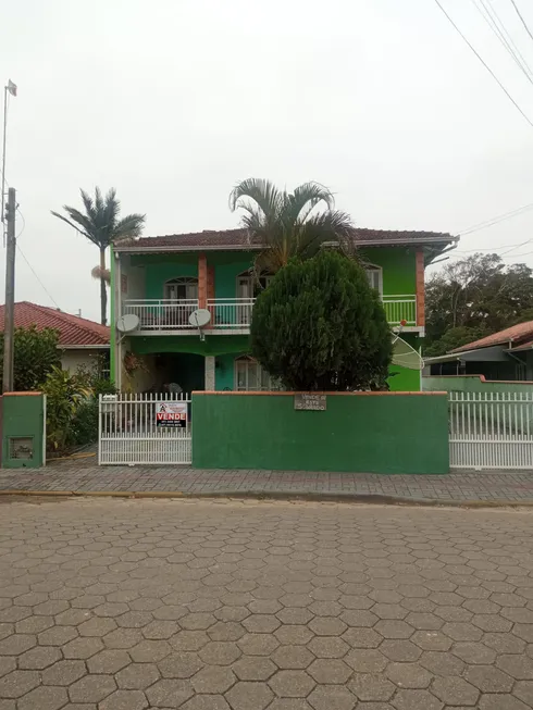 Foto 1 de Sobrado com 5 Quartos à venda, 270m² em Centro, Barra Velha