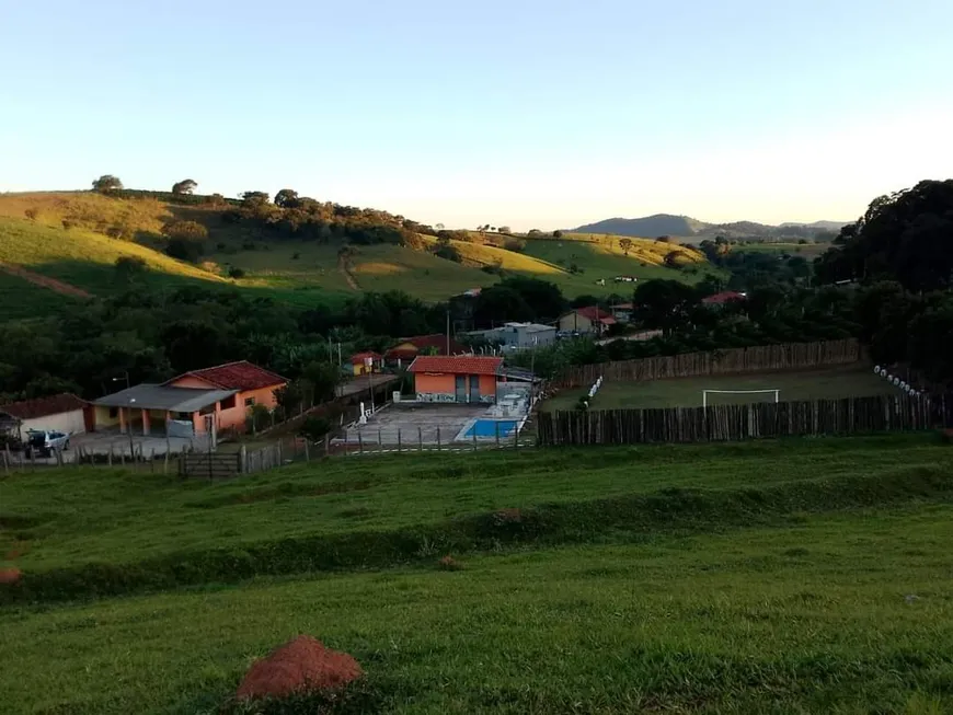 Foto 1 de Fazenda/Sítio com 3 Quartos à venda, 150m² em , Ouro Fino