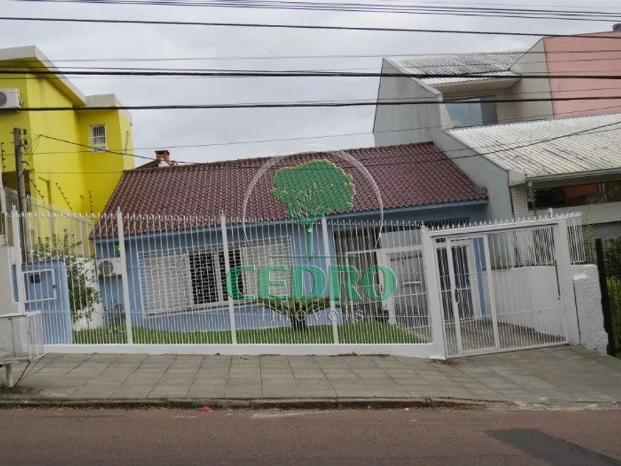 Foto 1 de Casa com 3 Quartos à venda, 250m² em Medianeira, Porto Alegre