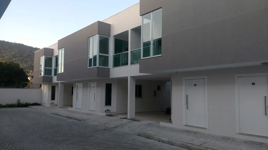 Foto 1 de Sobrado com 2 Quartos à venda, 86m² em Barra, Balneário Camboriú