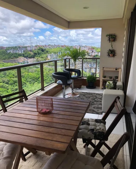 Foto 1 de Apartamento com 3 Quartos à venda, 102m² em Trobogy, Salvador