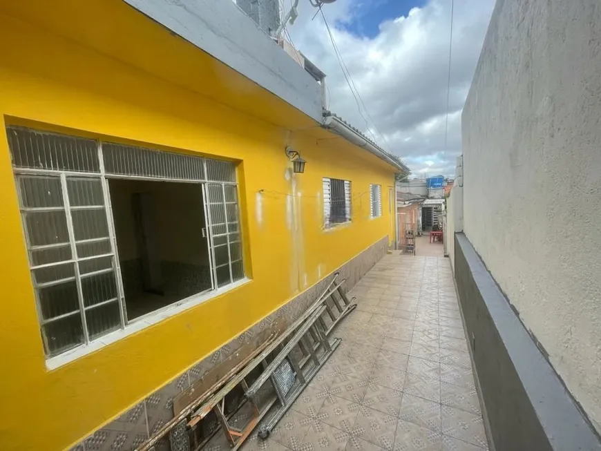 Foto 1 de Casa com 4 Quartos à venda, 140m² em Cidade Domitila, São Paulo