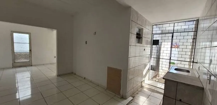 Foto 1 de Casa com 2 Quartos à venda, 110m² em Cabula, Salvador