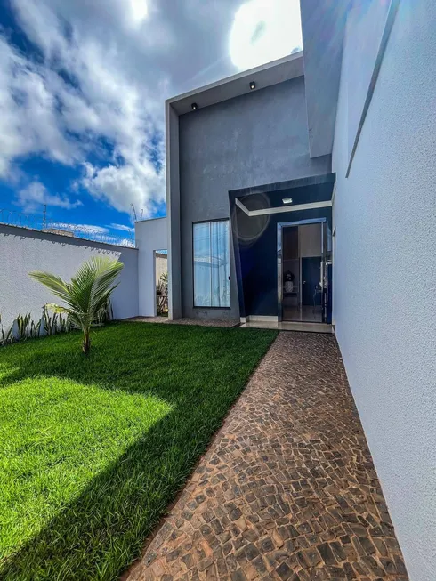 Foto 1 de Casa com 3 Quartos à venda, 140m² em Residencial Campos Eliseos, Rio Verde