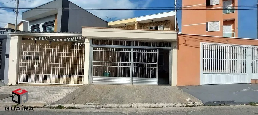 Foto 1 de Sobrado com 3 Quartos à venda, 247m² em Vila Pires, Santo André