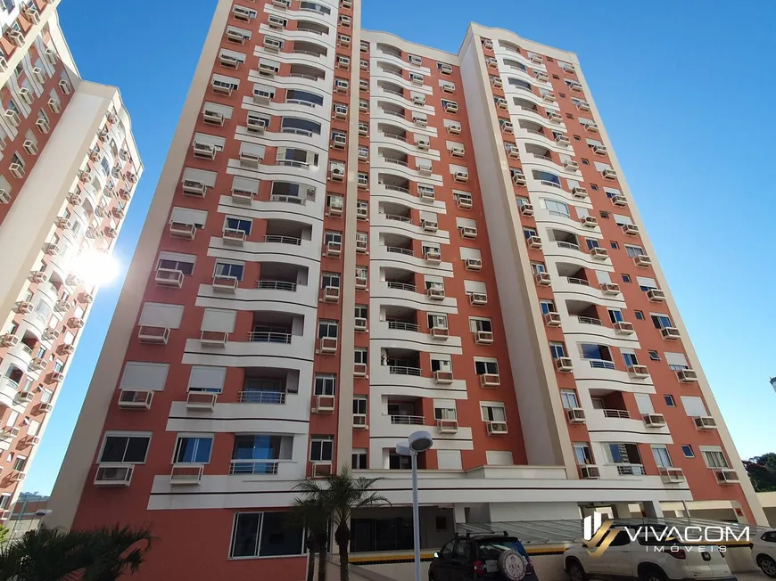 Foto 1 de Apartamento com 2 Quartos à venda, 74m² em Barreiros, São José