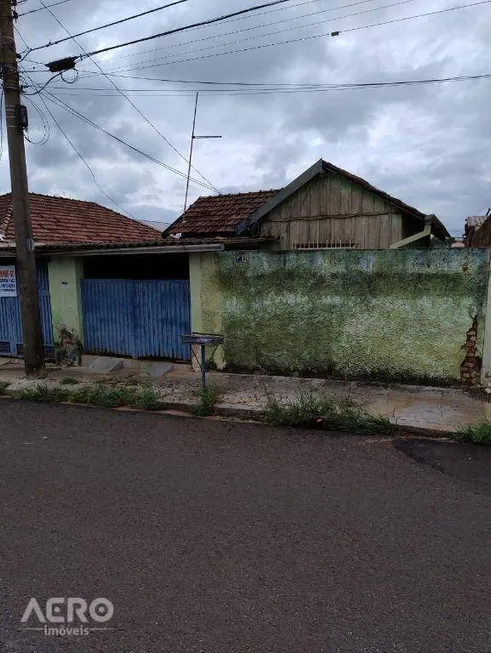 Foto 1 de Casa com 2 Quartos à venda, 52m² em Vila Cardia, Bauru