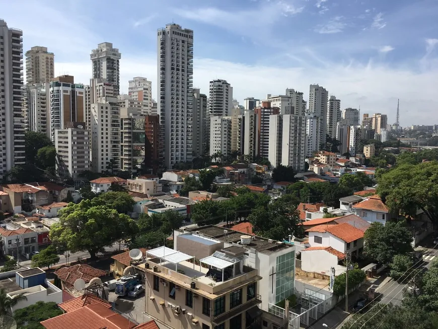 Foto 1 de Apartamento com 3 Quartos à venda, 170m² em Pacaembu, São Paulo