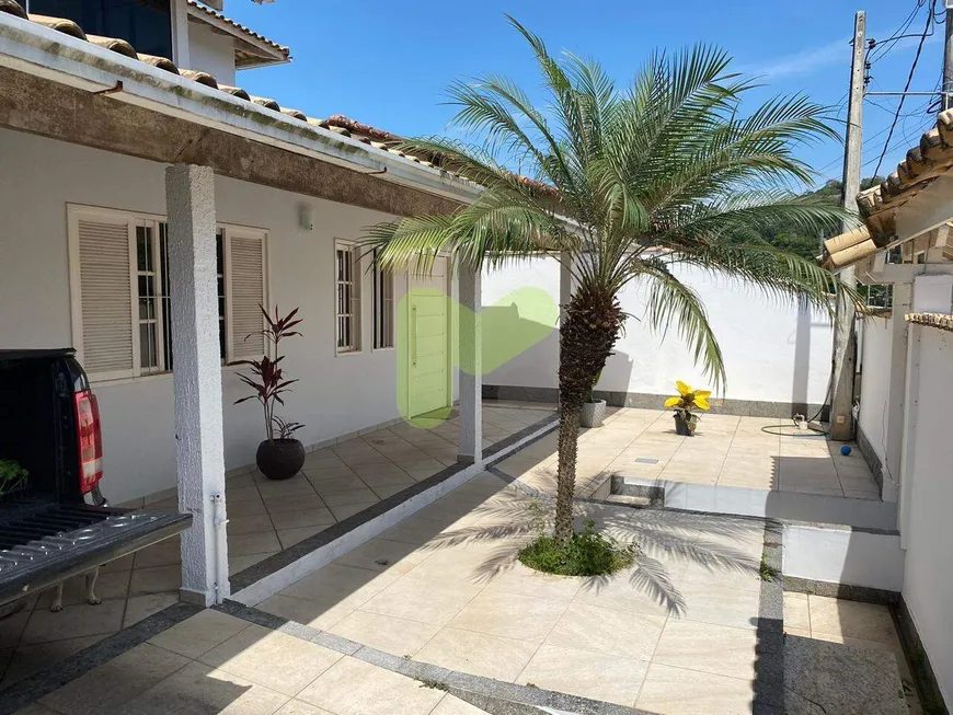 Foto 1 de Casa com 3 Quartos à venda, 150m² em Centro, Casimiro de Abreu