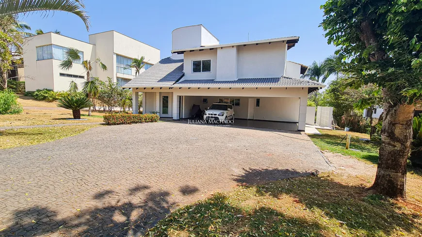 Foto 1 de Casa com 4 Quartos à venda, 411m² em Residencial Aldeia do Vale, Goiânia