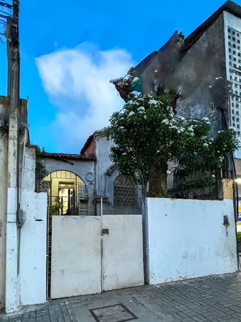 Foto 1 de Casa com 2 Quartos à venda, 249m² em Centro, Fortaleza