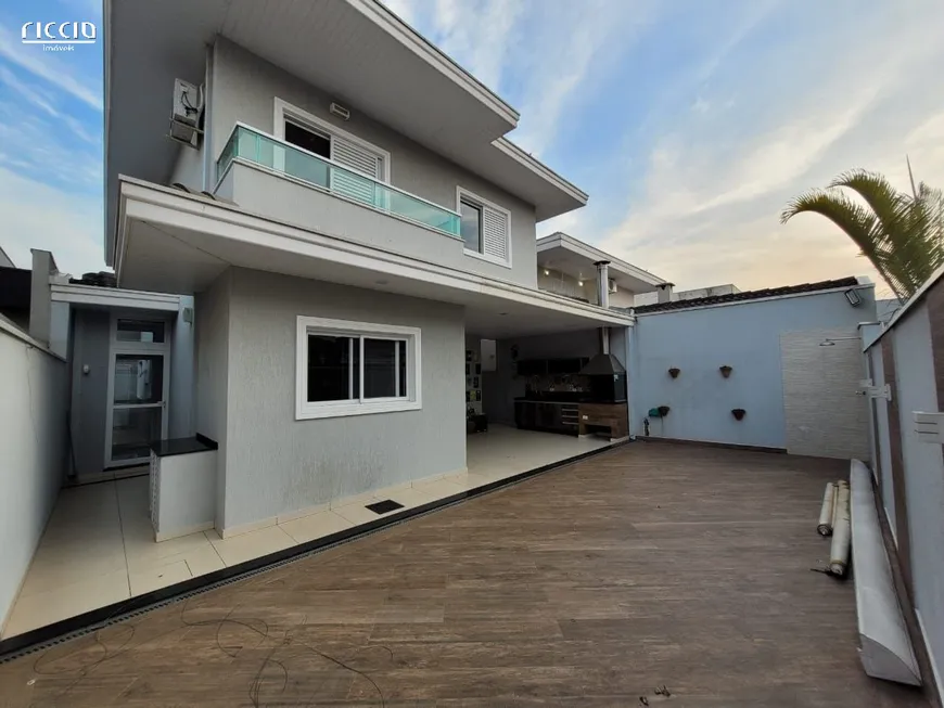 Foto 1 de Casa de Condomínio com 4 Quartos à venda, 233m² em Urbanova, São José dos Campos