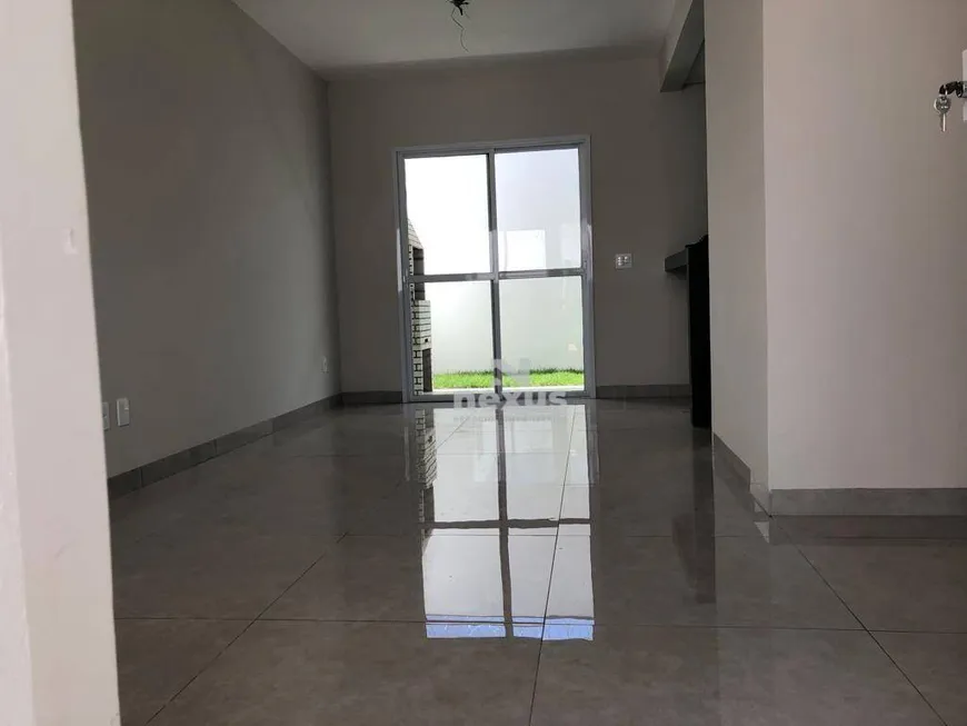 Foto 1 de Sobrado com 2 Quartos à venda, 115m² em Vida Nova, Uberlândia