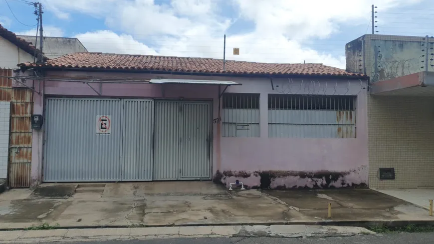 Foto 1 de Casa com 3 Quartos à venda, 111m² em Centro, Teresina