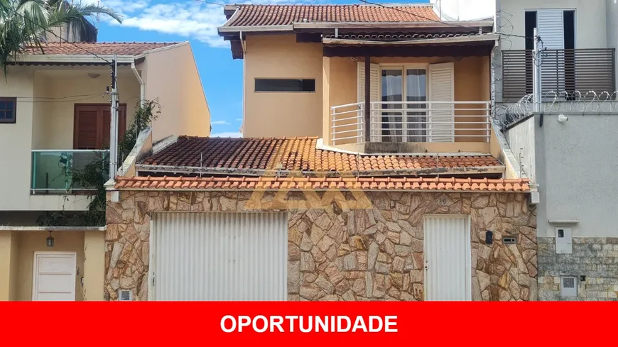 Foto 1 de Sobrado com 3 Quartos à venda, 222m² em Jardim Amaryllis, Poços de Caldas