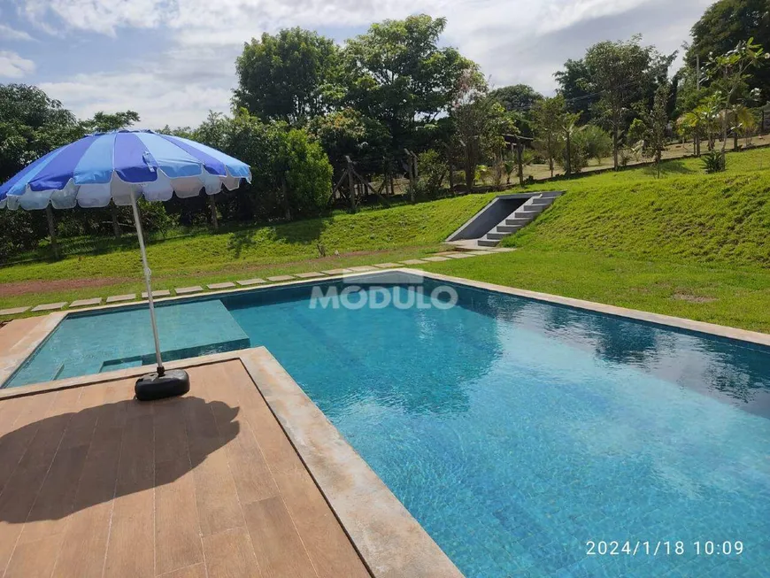 Foto 1 de Casa com 3 Quartos à venda, 364m² em Morada do Sol, Uberlândia