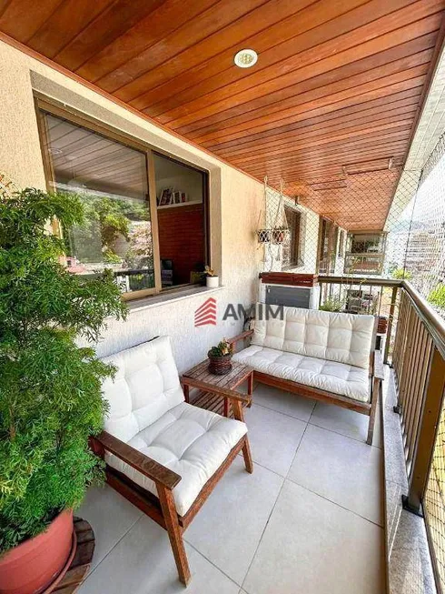 Foto 1 de Apartamento com 3 Quartos à venda, 120m² em Charitas, Niterói