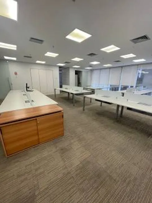 Foto 1 de Sala Comercial para alugar, 226m² em Vila Olímpia, São Paulo