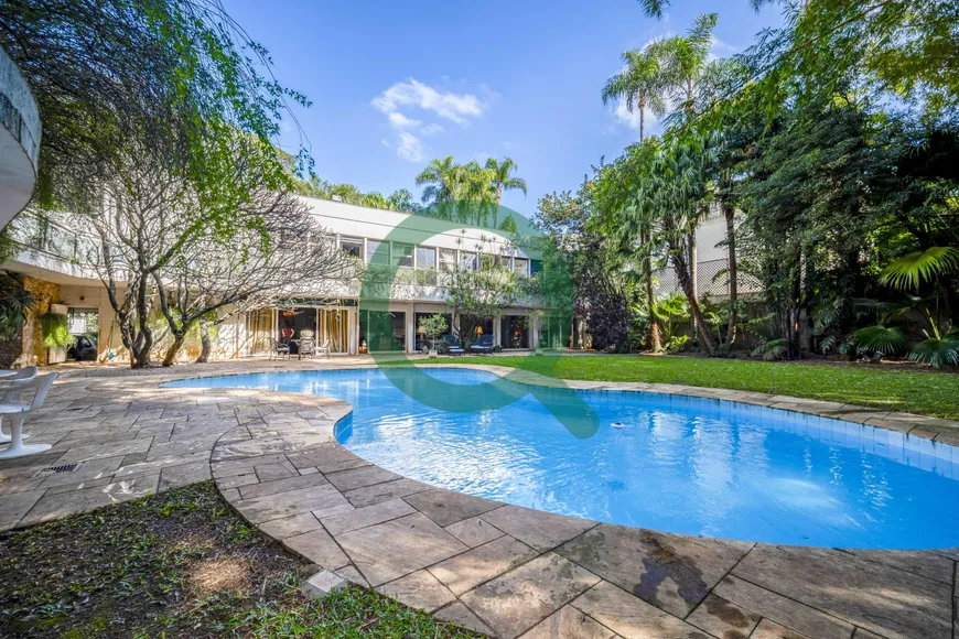Foto 1 de Casa com 3 Quartos à venda, 800m² em Jardim Europa, São Paulo
