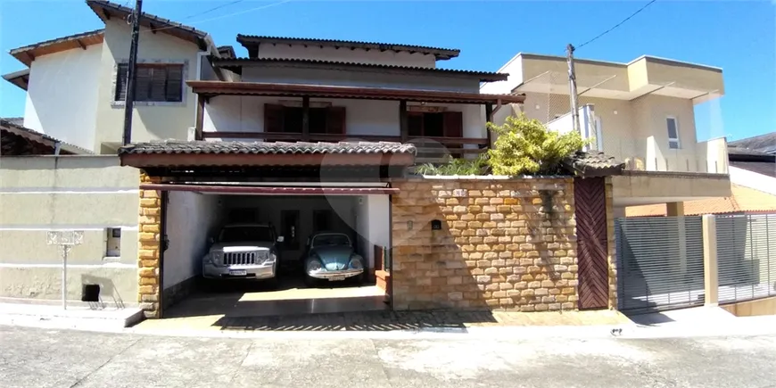 Foto 1 de Casa com 4 Quartos para venda ou aluguel, 320m² em Barreiro, Mairiporã